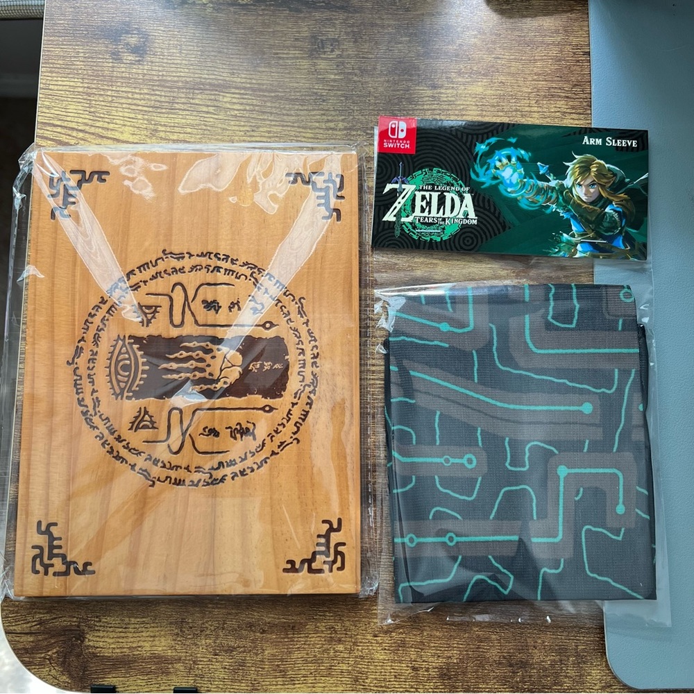 Zelda Tears of The Kingdom Wooden Plaque and Arm Sleeve